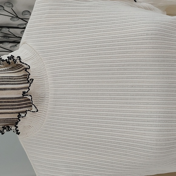 New LOFT Ribbed Cream w/ Black Ruffle Trim High Neck Long Sleeve Pull On Top XXL - Picture 7 of 9